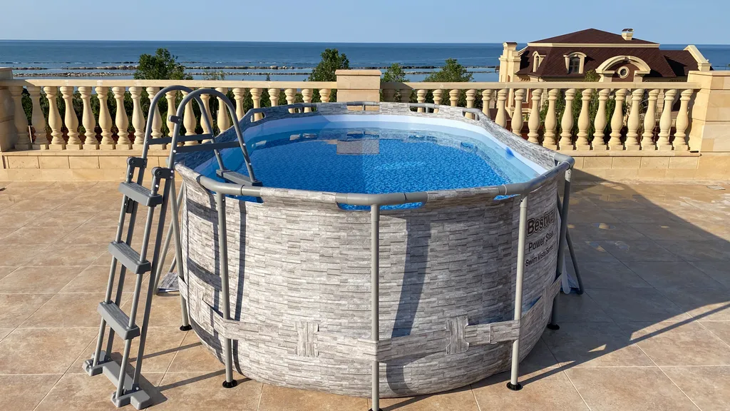 Уютная комната-студия у самого моря с бассейном, террасой и мангалом