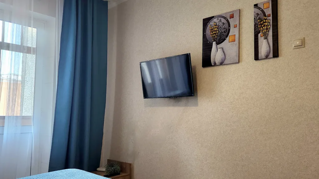 Квартира 1-комнатная квартира театр оперы и балета, центральная набережная — Красноярск