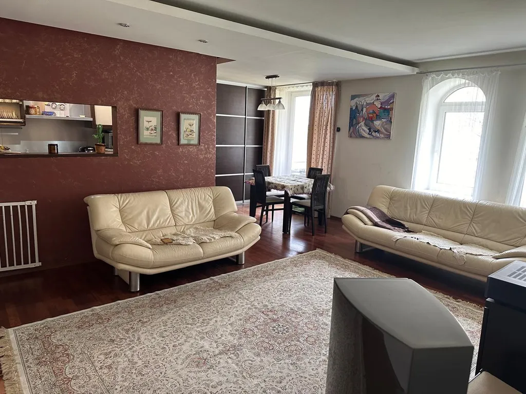 Просторная видовая квартира в центре