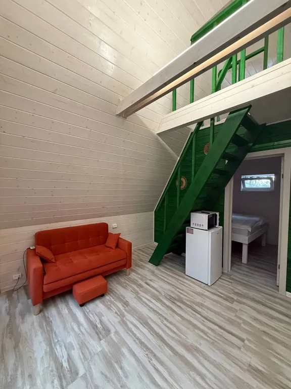 Домик у реки пра: баня под звёздами, тишина и лесные тропы