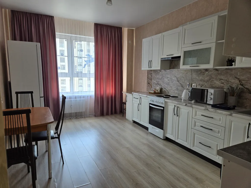 Большая квартира на Ленинградской