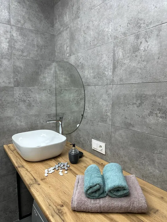 Квартира Студия в лофт стиле с видом на горы около арбата на 9 этаже — Алматы