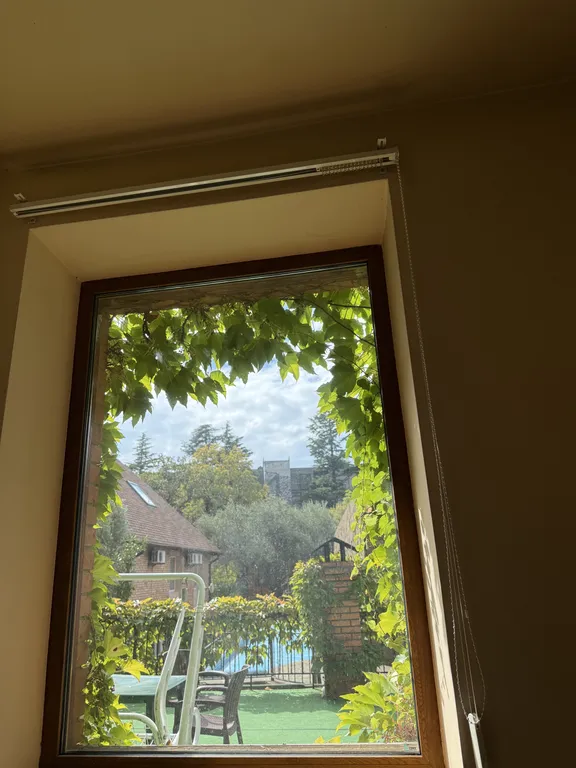 Дом с теплым бассейном у моря в Ялте