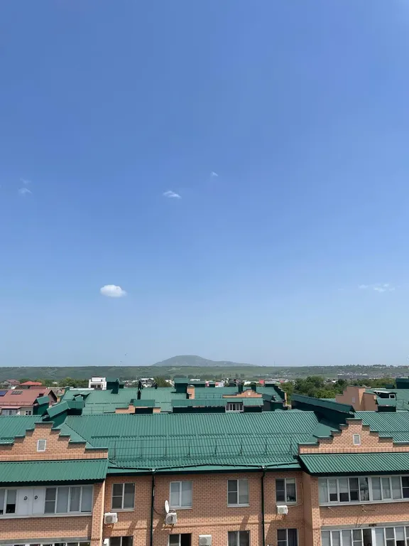 Уютная квартира в новом доме с лифтом с видом на гору