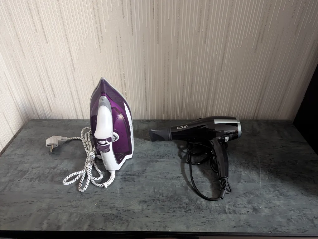 Студия размером с однокомнатную квартиру с 2 кроватями рядом с метро