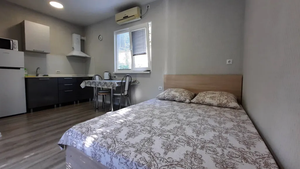 Квартира Квартира Студия в частном зелёном дворе — Гурзуф