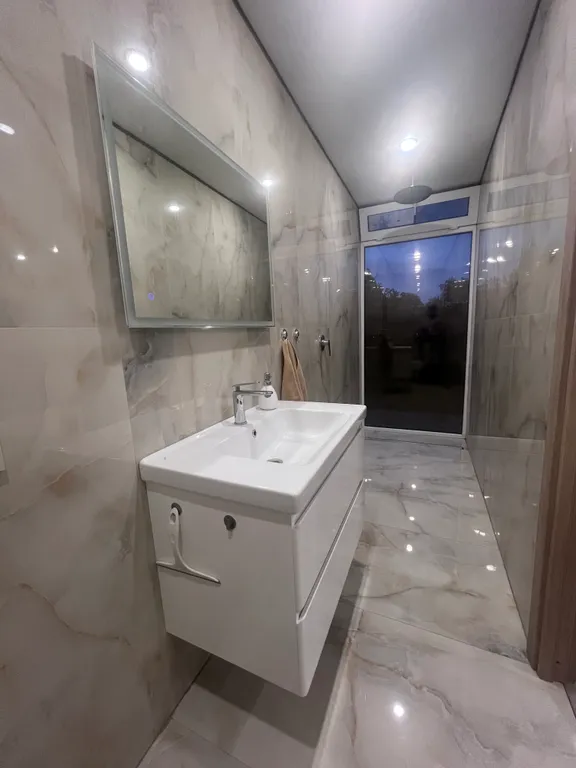 Уютный таунхаус с теплым бассейном и баней