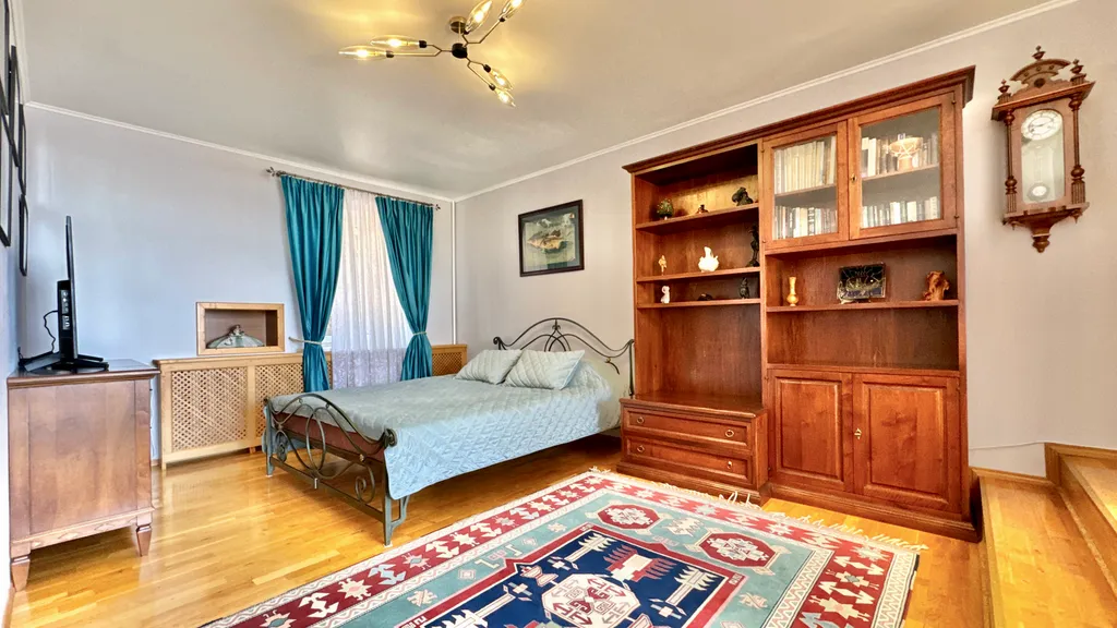 Дом у моря с личным парком, бассейном и сауной