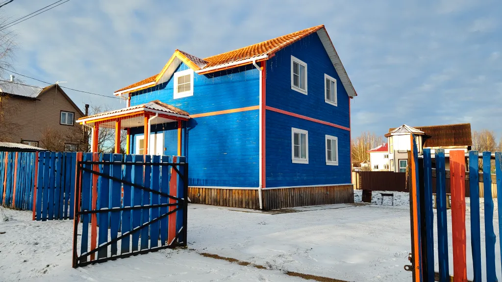 Новый коттедж для отдыха — аренда посуточно в Веслево