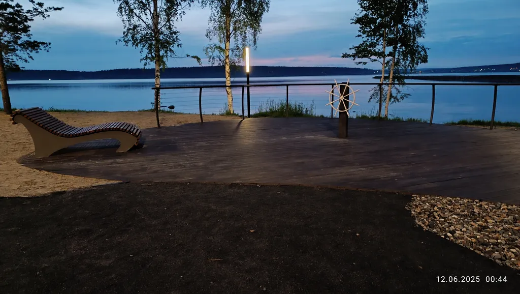 Уютная квартира на берегу озера, с собственным пляжем.