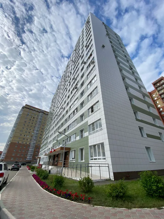 Видовая квартира на берегу Иртыша в центре