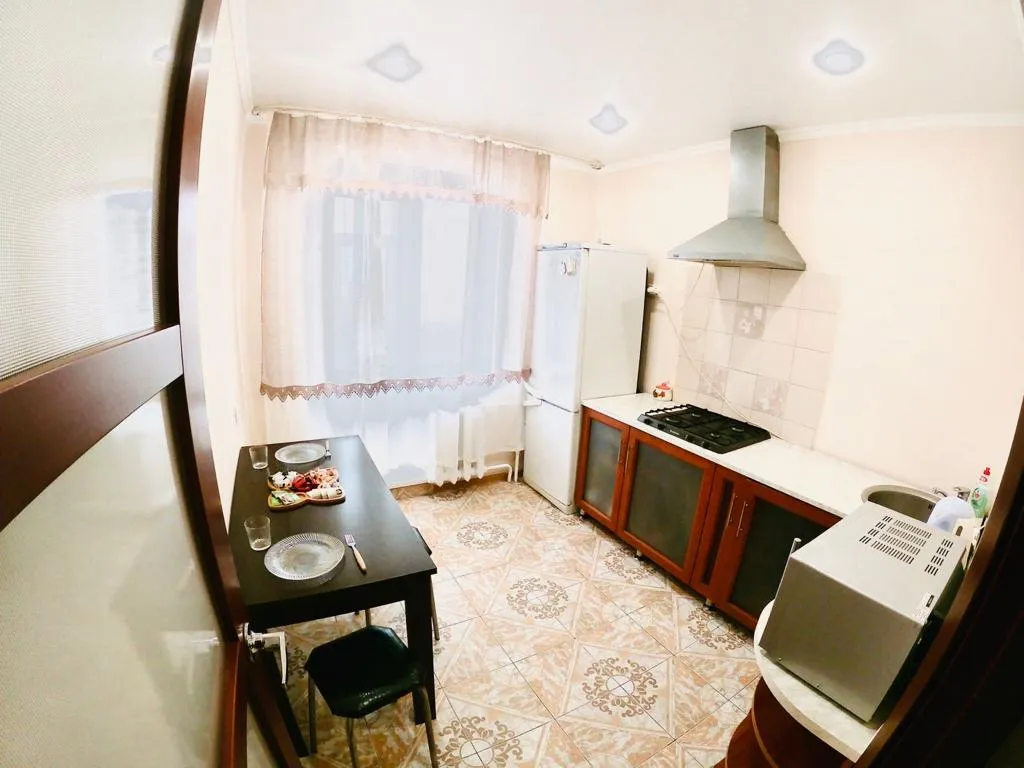 Квартира в самом центре нового города с видом на главную улицу