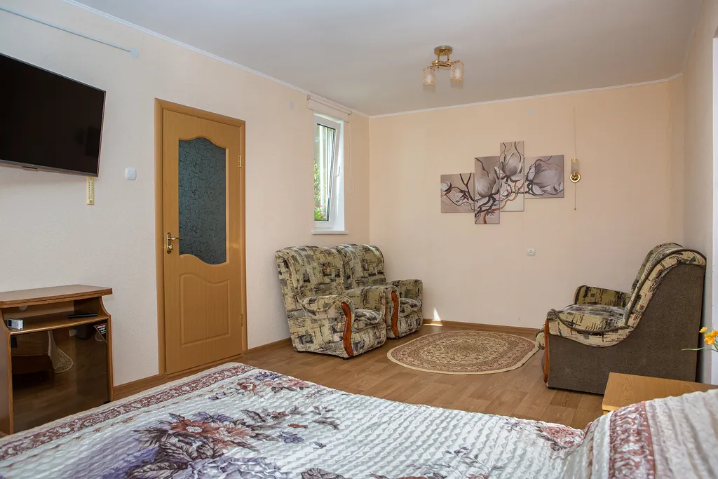 Уютный номер с видом на горы