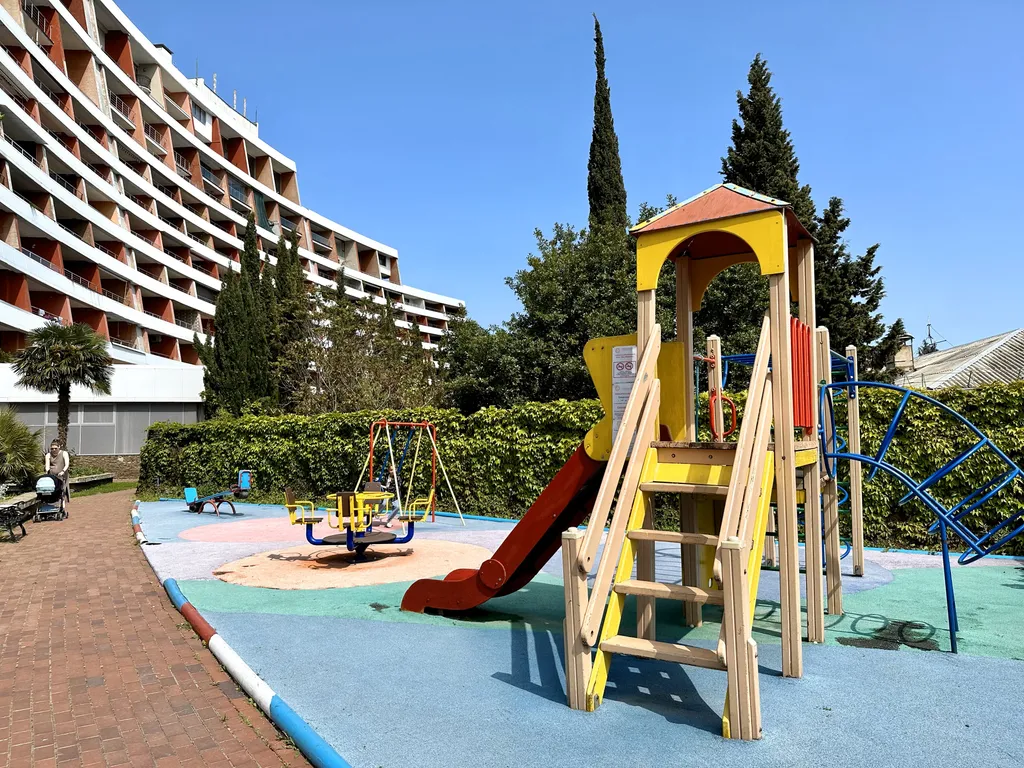 Трёхкомнатная квартира с панорамным видом на море и горы