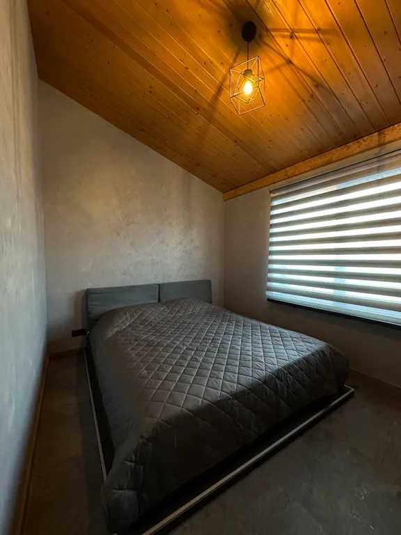 Коттедж Семейный лофт в лесу: комфорт+природа — аренда посуточно в Бобровский