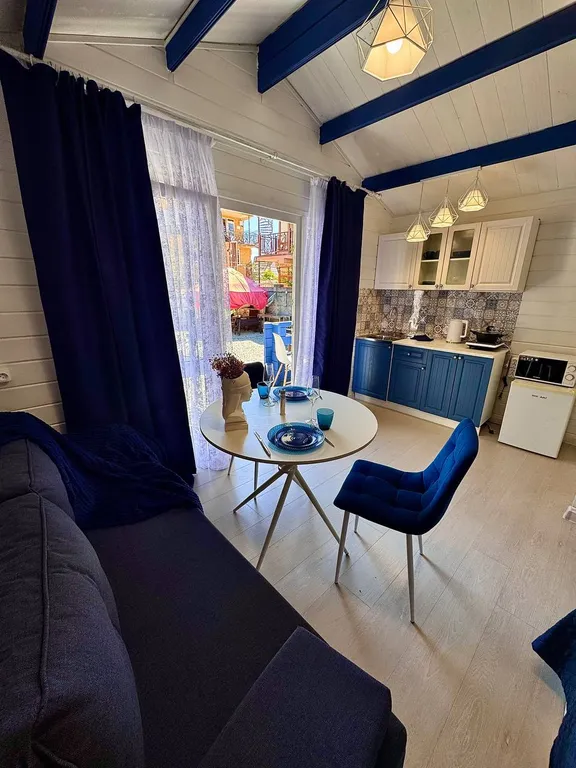 Коттедж Дом в 1 км до моря, центра города — Сириус