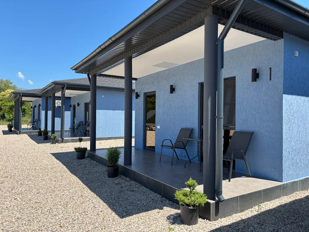 Полуторакомнатный коттедж вблизи реки Хыпста — аренда посуточно в Хыпста