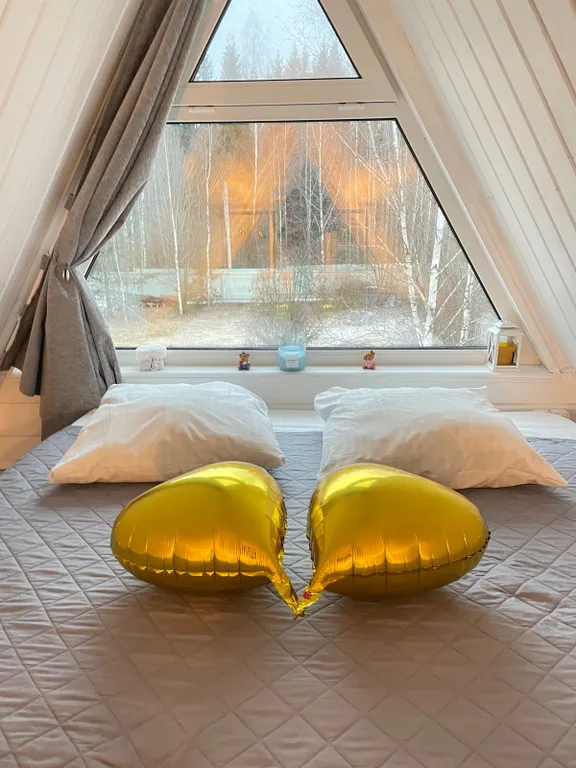 А-фрейм с чаном у леса