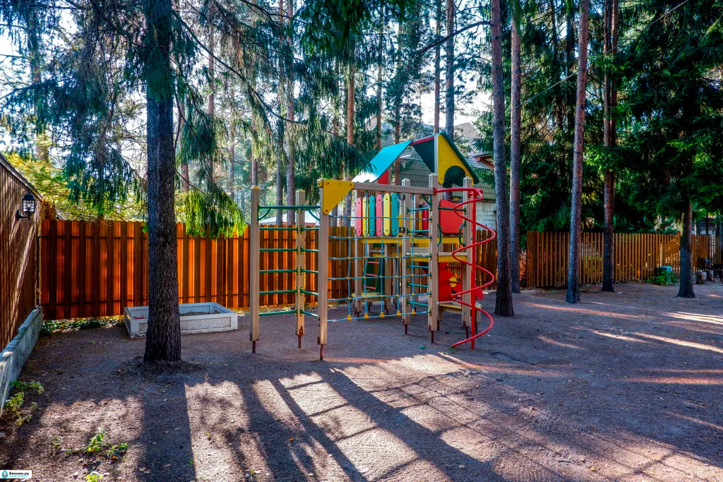 Коттедж с теплым бассейном и баней на дровах