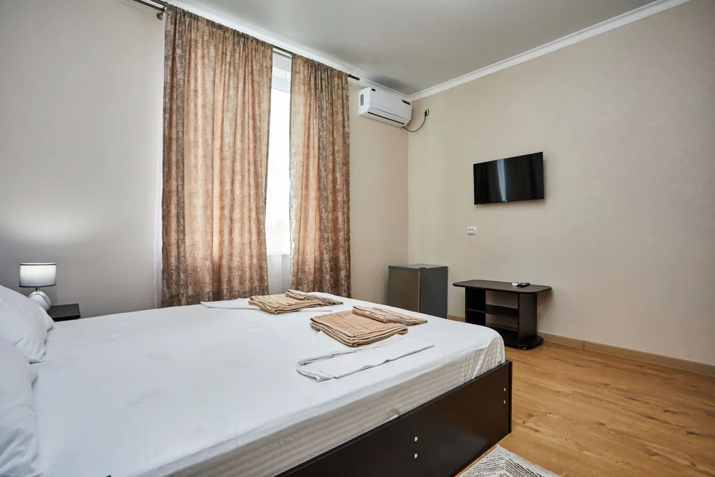 Лофт у моря с патио и бассейном