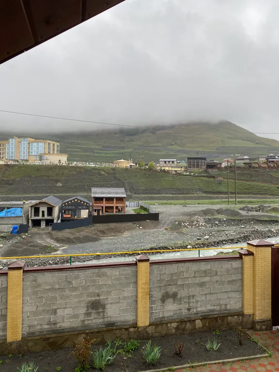 Двухэтажный дом из сруба в живописном месте
