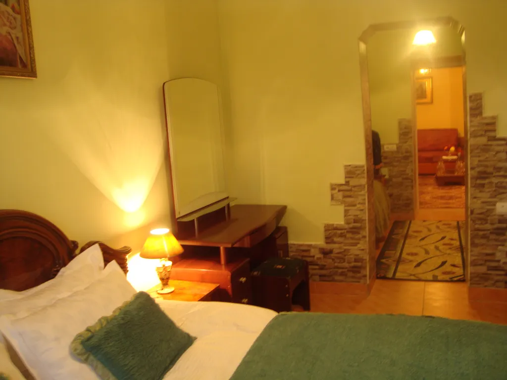 4-комнатная Квартира