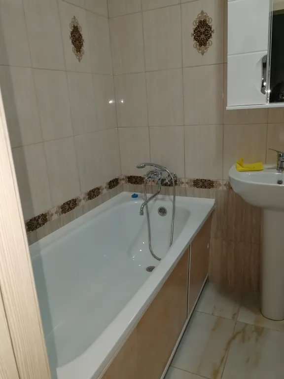 Около Дворца пионеров