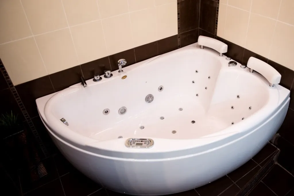 Студия с двухместной джакузи