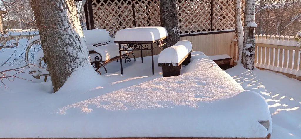 Уютный деревянный дом с мансардой и русской печкой