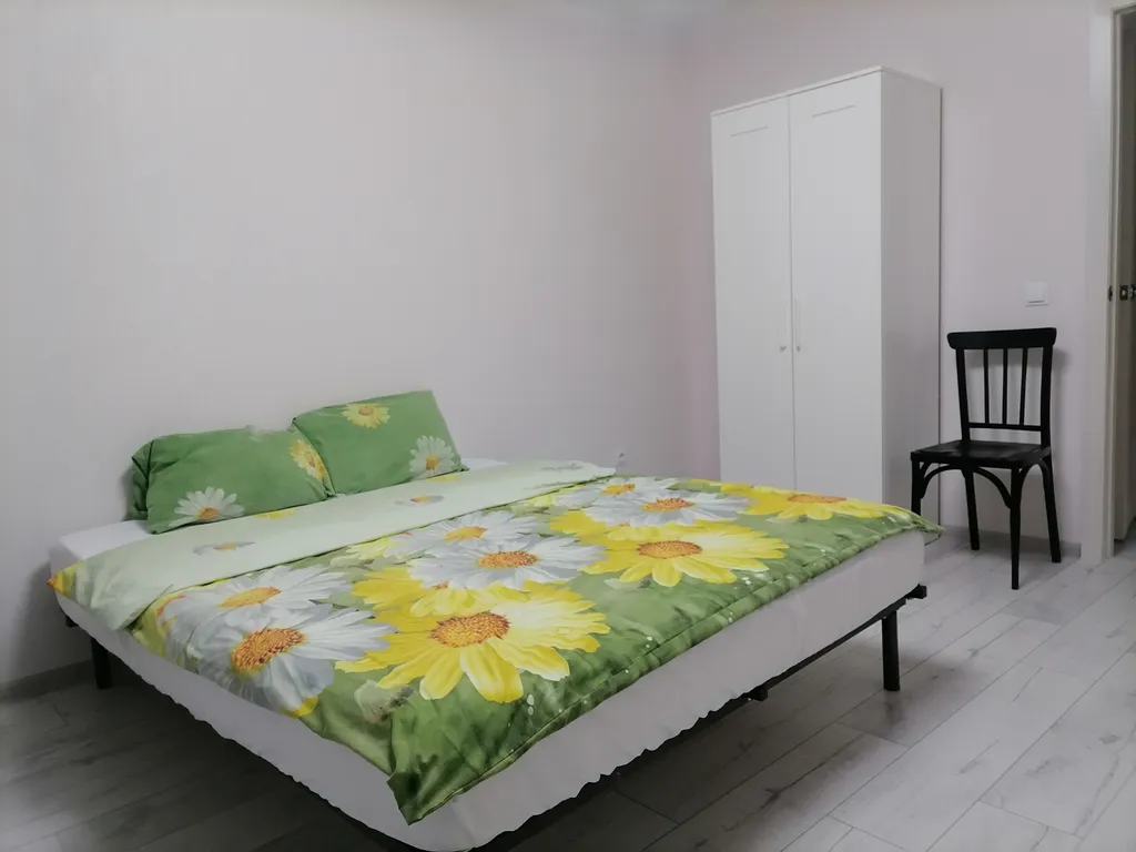 Солнечная 3-комнатная квартира — аренда посуточно в Березники