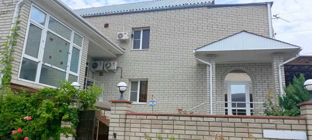 Коттедж Дом с бассейном — Геленджик