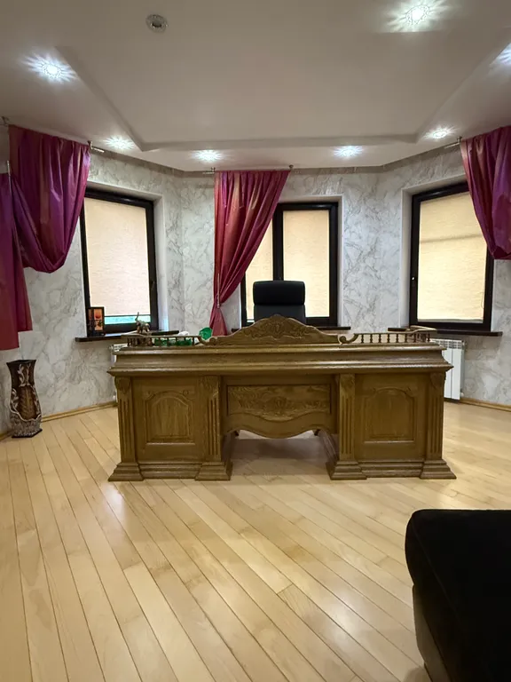 Шикарная просторная квартира с дизайнерским ремонтом