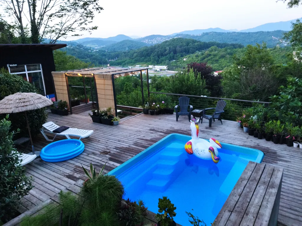 3-комнатная квартира в доме с видом на горы и море