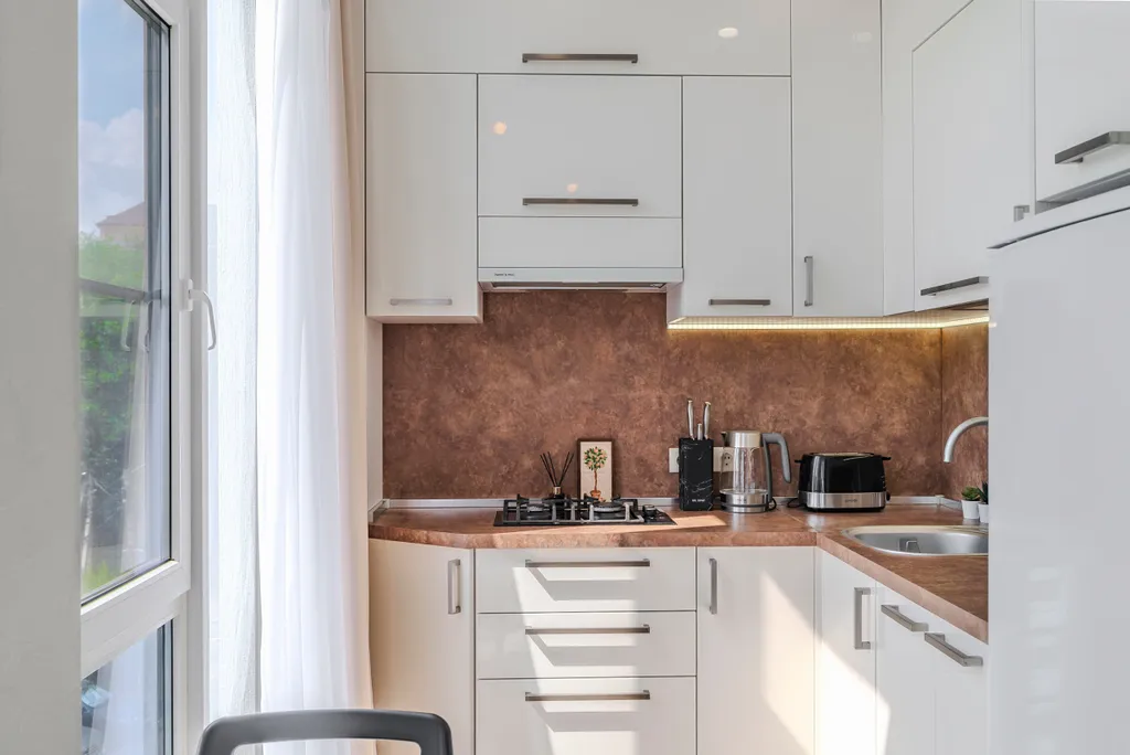 Студия с балконом и подогреваемым бассейном на территории ЖК в центре