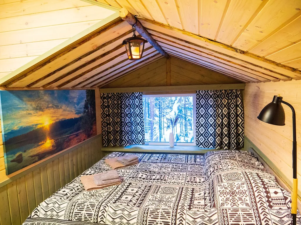 Уютный и просторный коттедж в сосновом бору на берегу озера