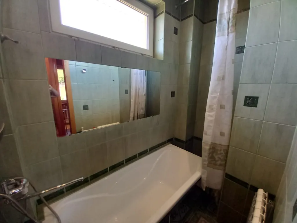 Уютный дом с прекрасным видом в тихом районе