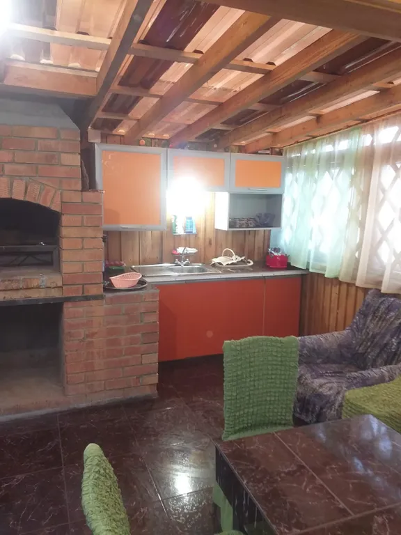 Улучшенная трехкомнатная квартира рядом с гостиницей