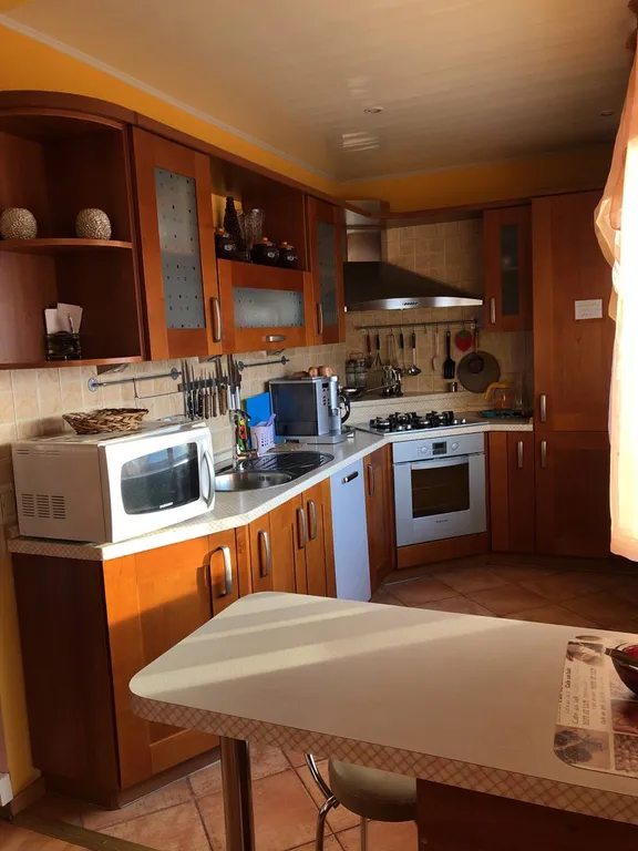 Spacious central 3-room apartment