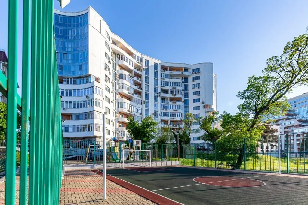 2-комнатная квартира с террасой и красивым видом