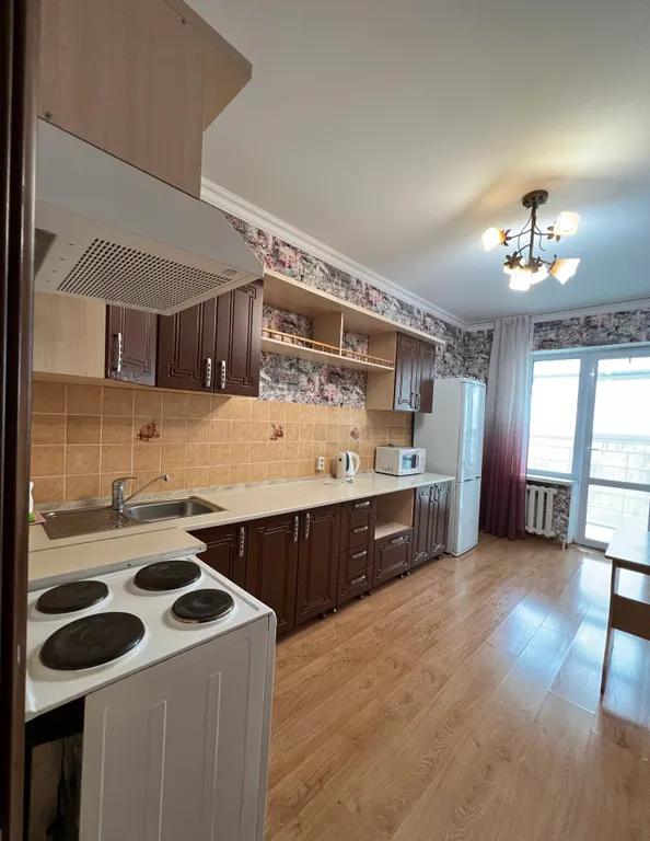 Отличная двухкомнатная квартира в элитном доме на Республики