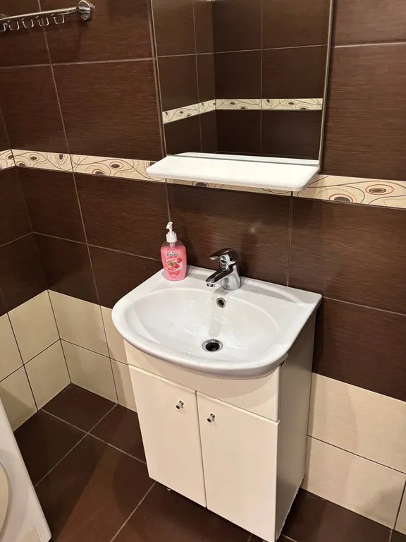 Большой 1-комнатной квартиры с видом на парк и реку