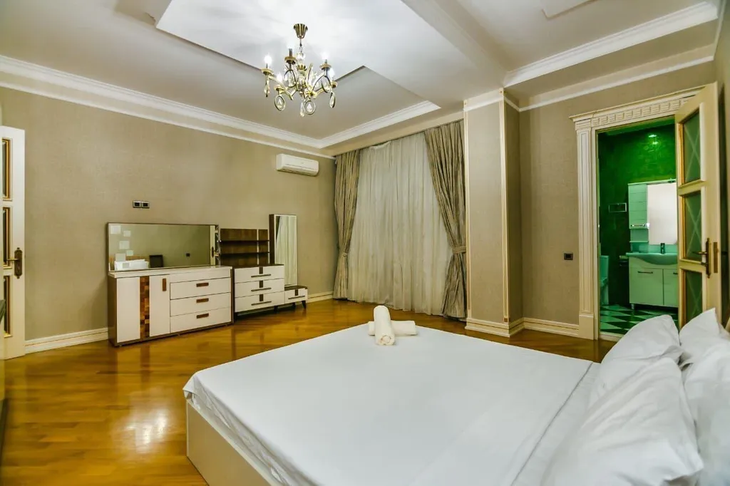 4-комнатная Квартира