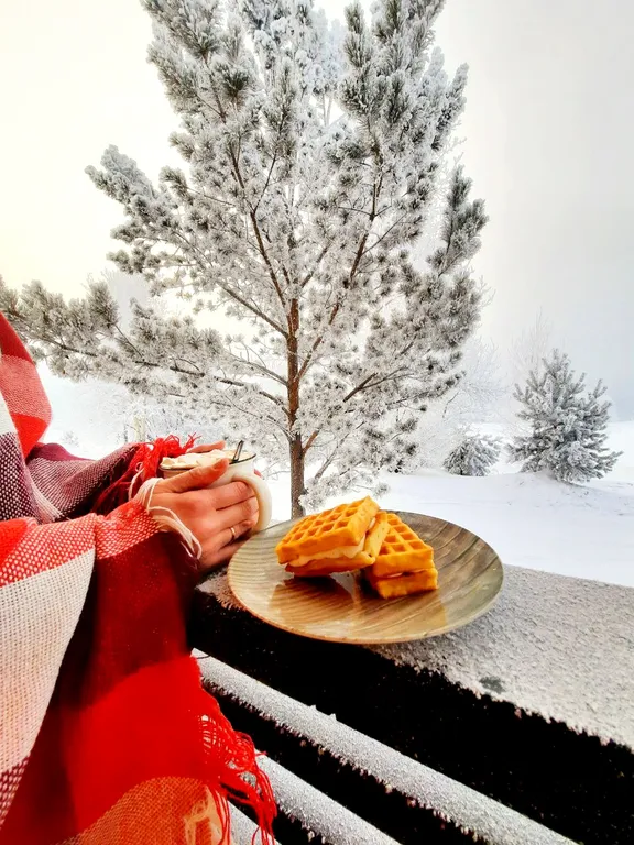 Уютный домик с сауной и мангалом на берегу Ангары