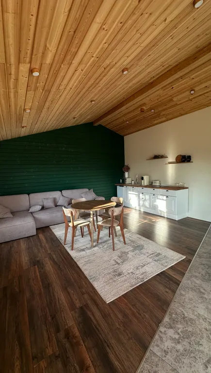 Коттедж Дом-баня в красивом саду рядом с водоемом — аренда посуточно в Курск