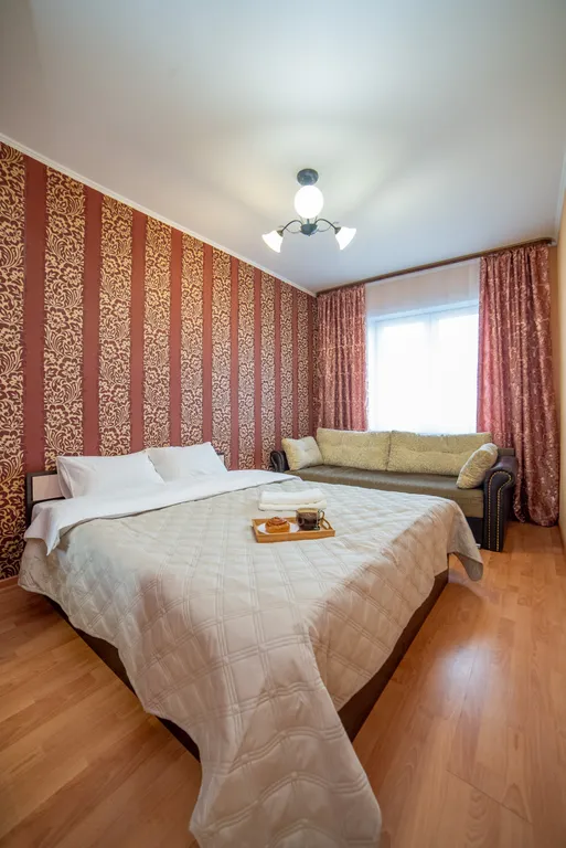 Желтые попугаи в прериях