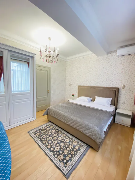 Стильные апартаменты у набережной