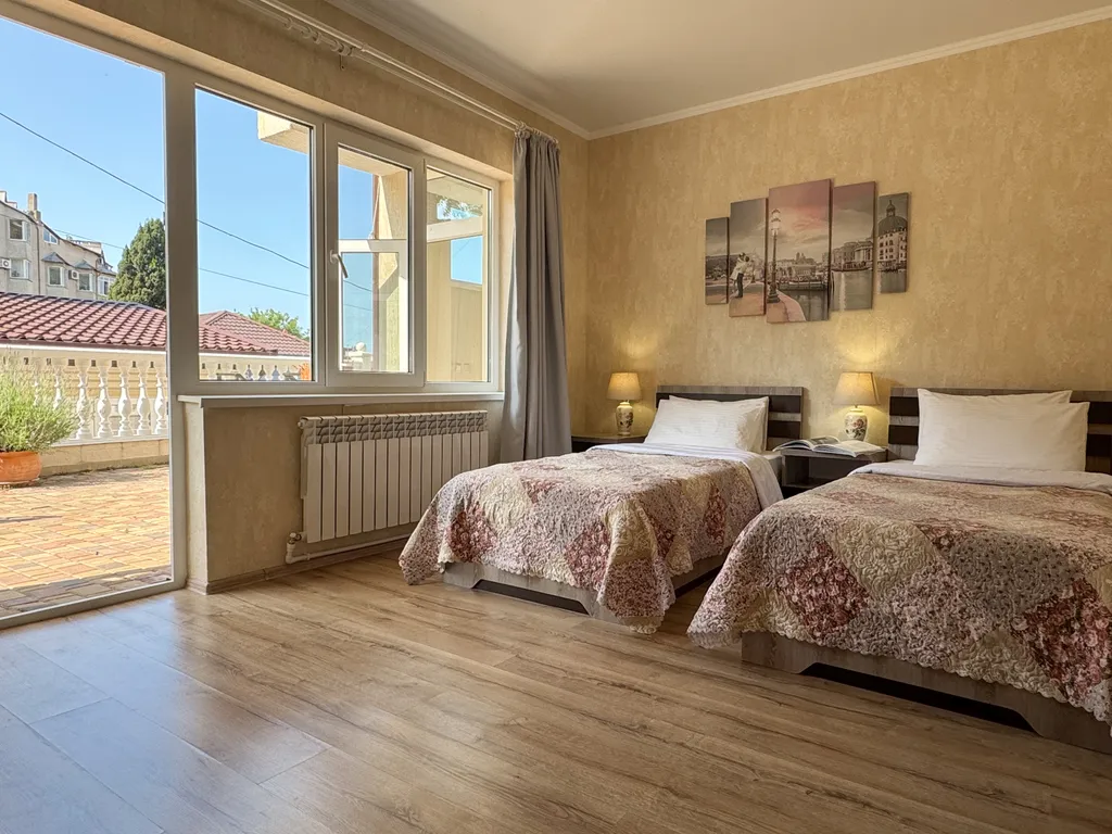 Номер комфорт с выходом на балкон 2 этажа