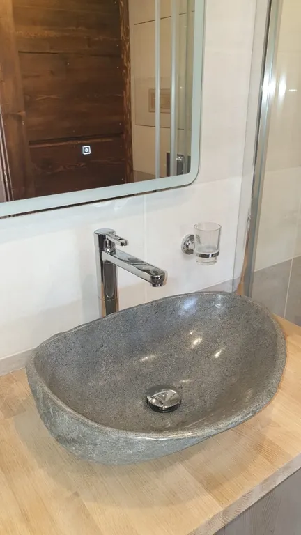 Дом с панорамными окнами с купелью