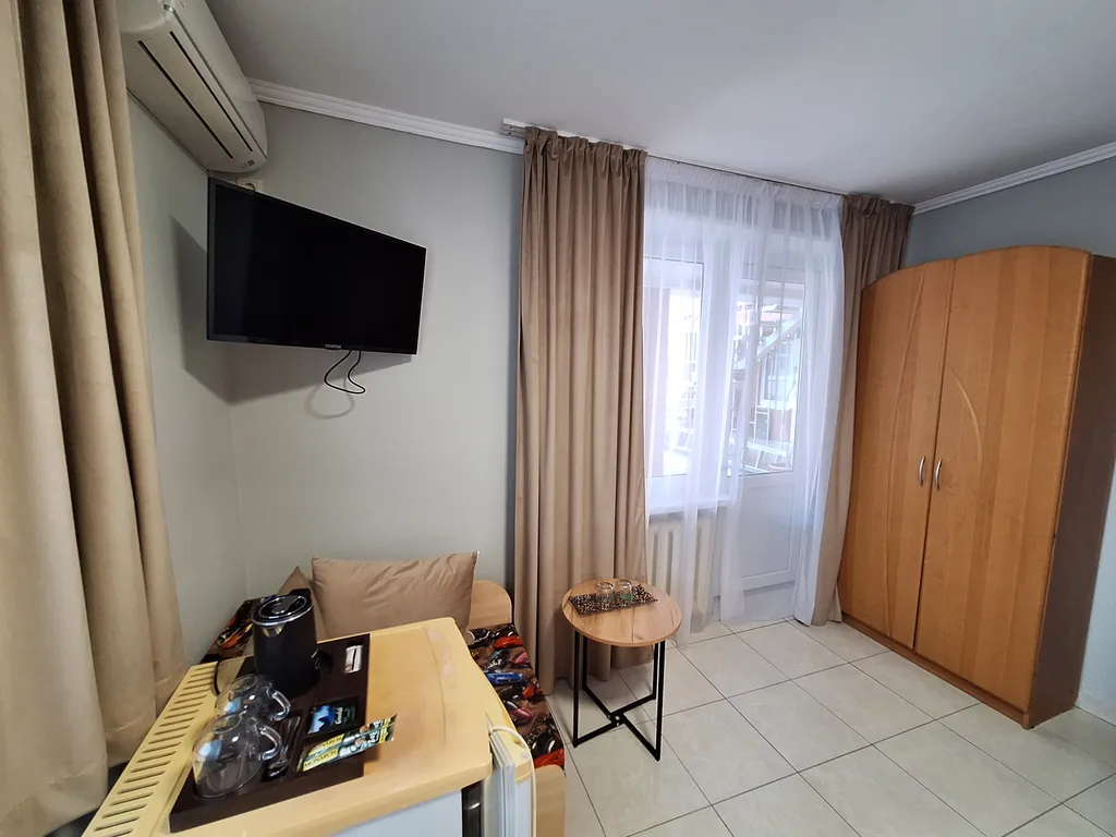 Квартира Квартира "Классик"  трехместный стандартный номер с раздельными кроватями, одноместным диваном — Геленджик