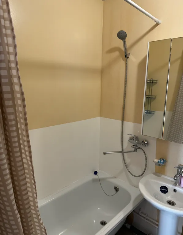 Уютная 2-к квартира около озера